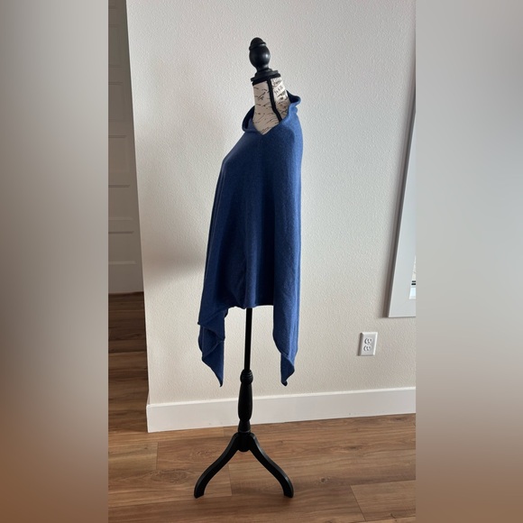 Blarney Woolen Mills Wool Poncho (One Size) Made in Ireland 🇮🇪 ☘️ - Picture 3 of 6